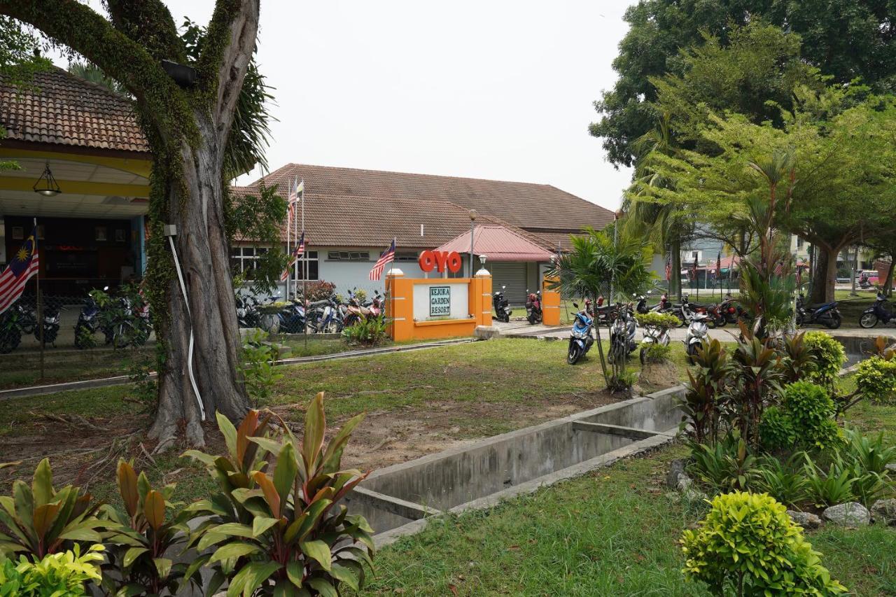 Oyo 44020 Kejora Garden Resort Kampong Pasir Bogak Kültér fotó