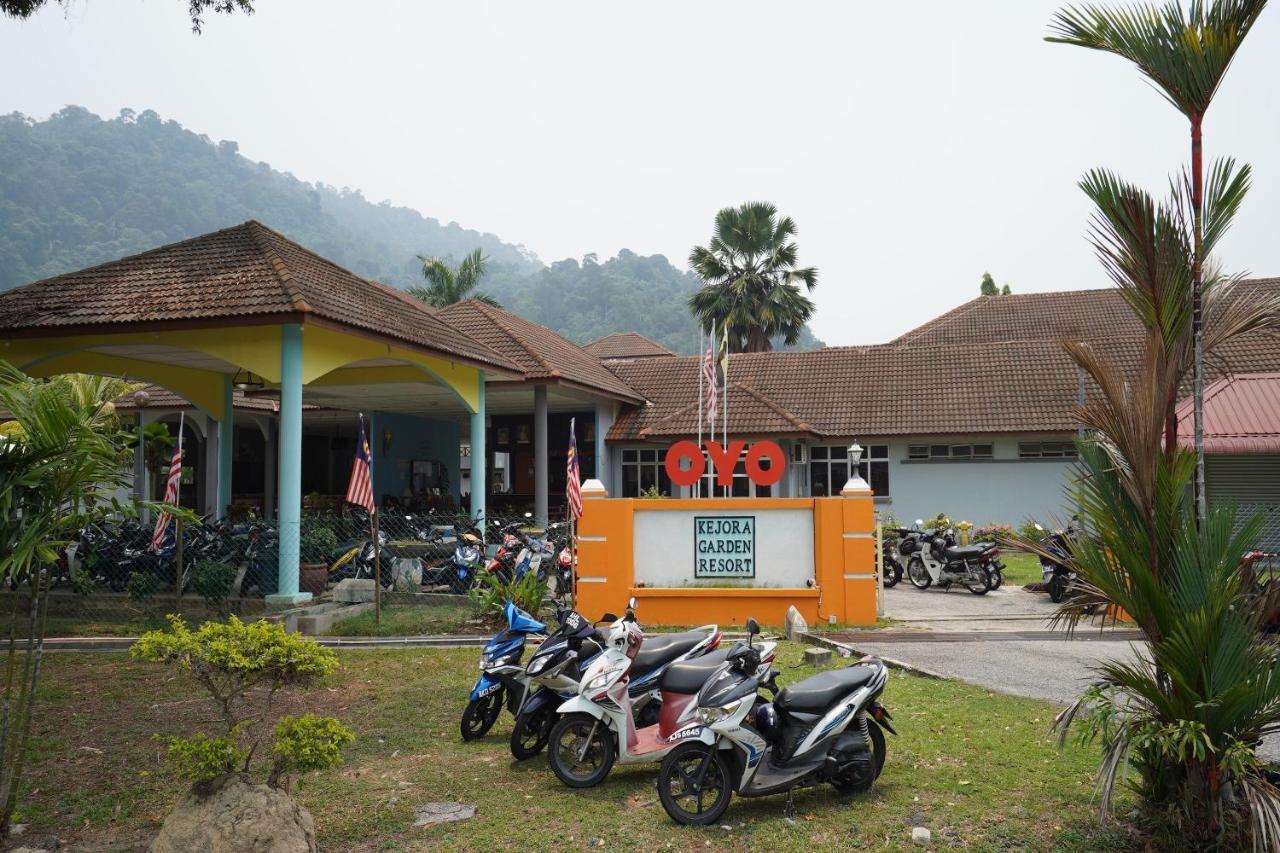Oyo 44020 Kejora Garden Resort Kampong Pasir Bogak Kültér fotó