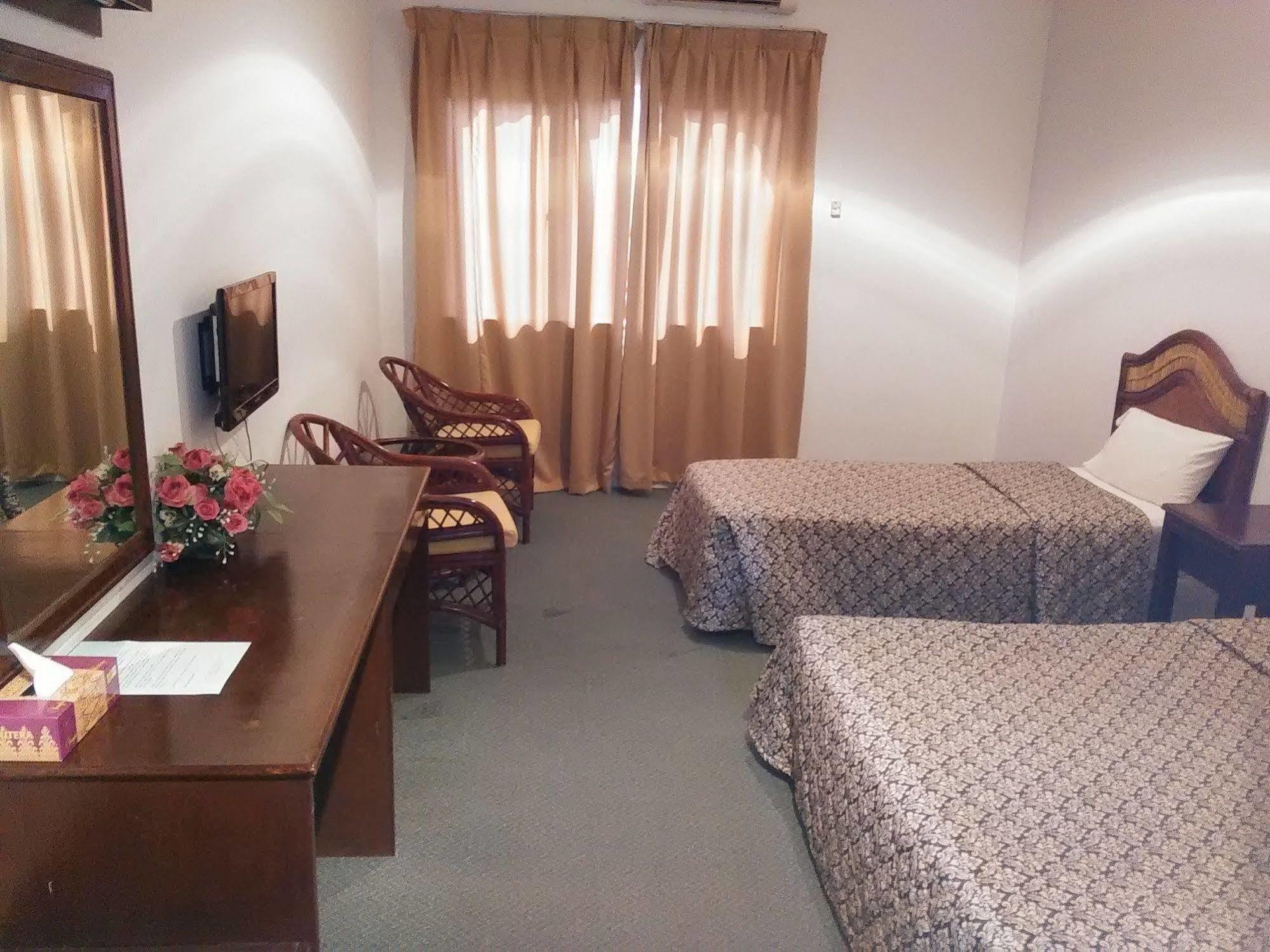 Oyo 44020 Kejora Garden Resort Kampong Pasir Bogak Kültér fotó
